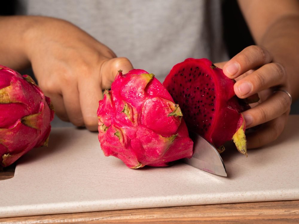 How to cut a Dragon fruit?